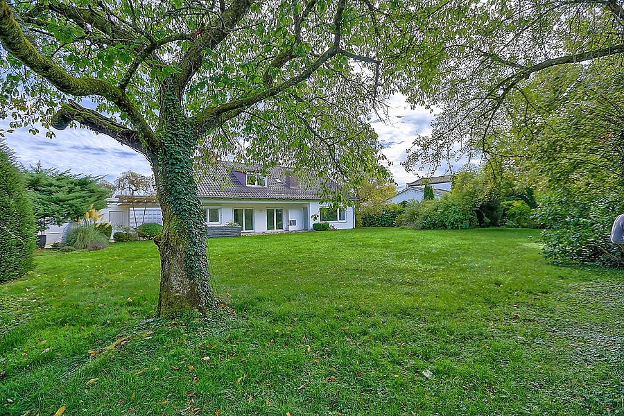 Parkähnliches Grundstück