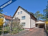 Einfamilienhaus im Sonnenschein