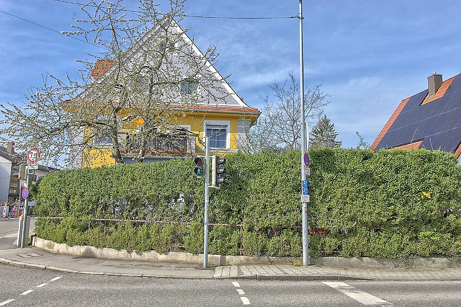 Freundliche Gartenseite