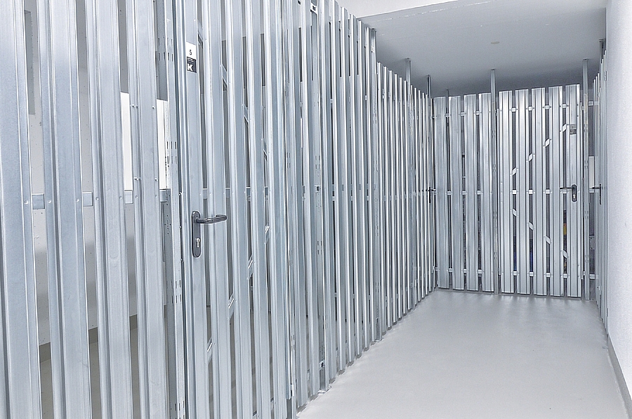 Üppiges Kellerabteil