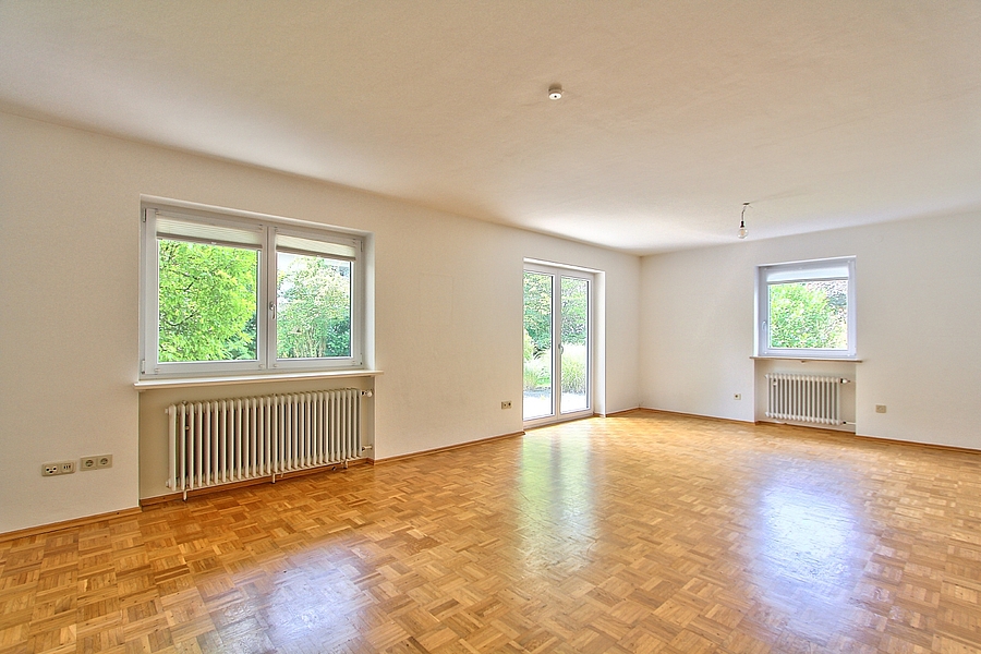 Großzügiges Wohnzimmer