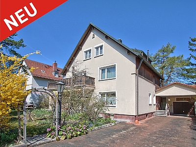 Einfamilienhaus im Sonnenschein