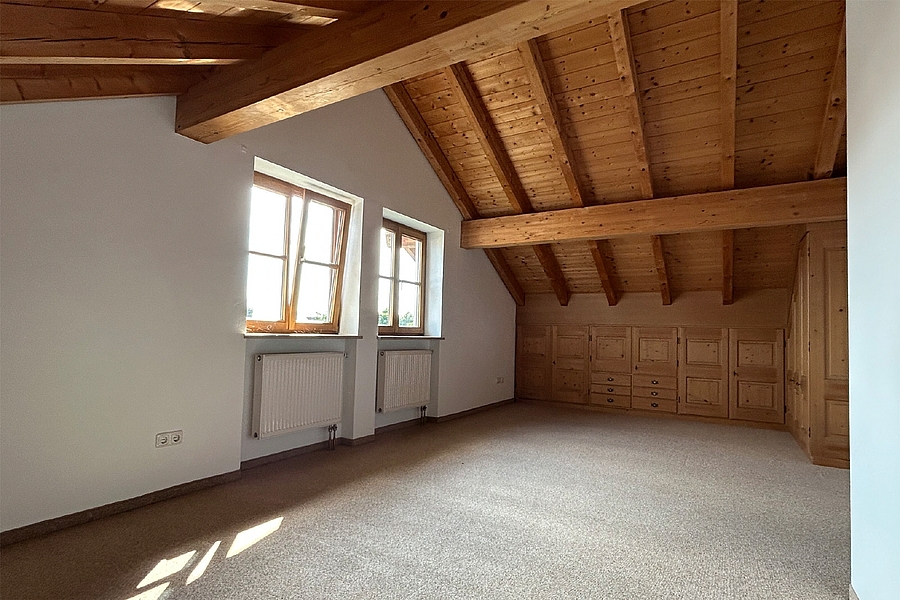 Schlafzimmer mit Einbauten
