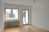Schlafzimmer mit Südbalkon