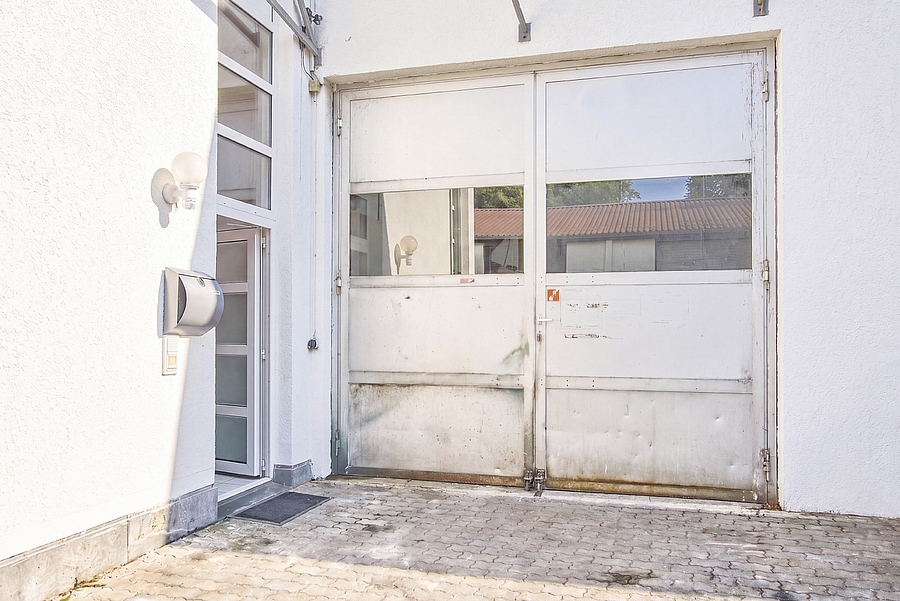 Eingangsbereich Halle und Wohnung_bearbeitet