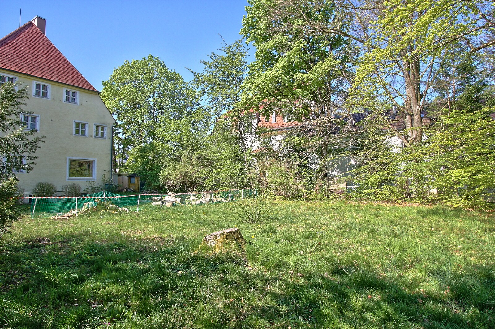 Südliche Grundstücksgrenze