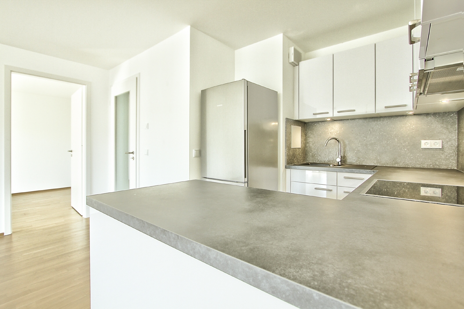 Komplett ausgestattete Küche