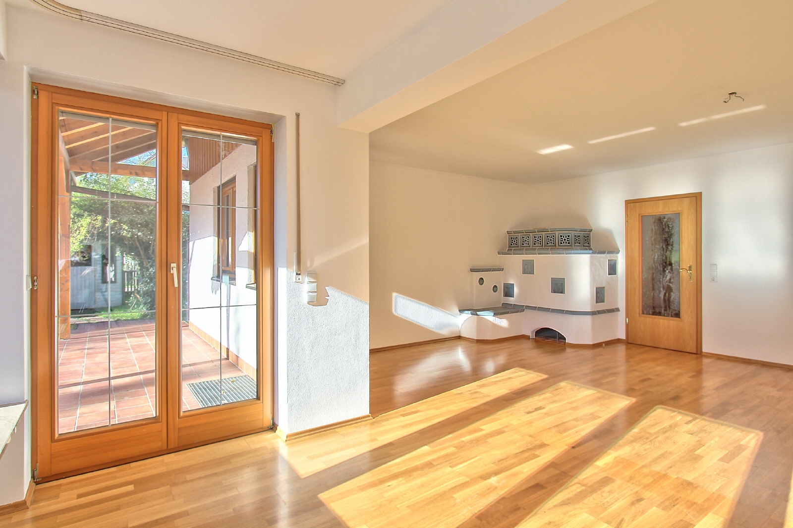 Wohnzimmer mit Terrasse