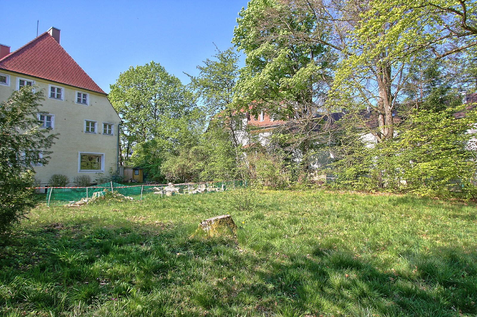 Südliche Grundstücksgrenze