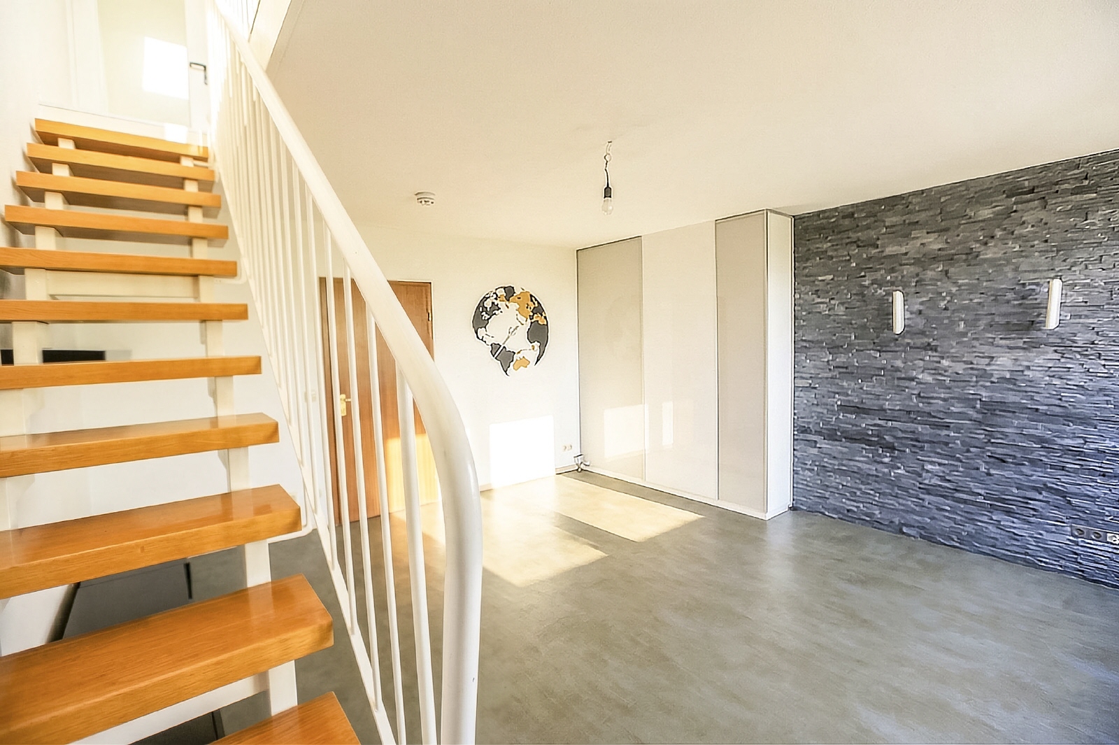 Treppe in das Dachgeschoss